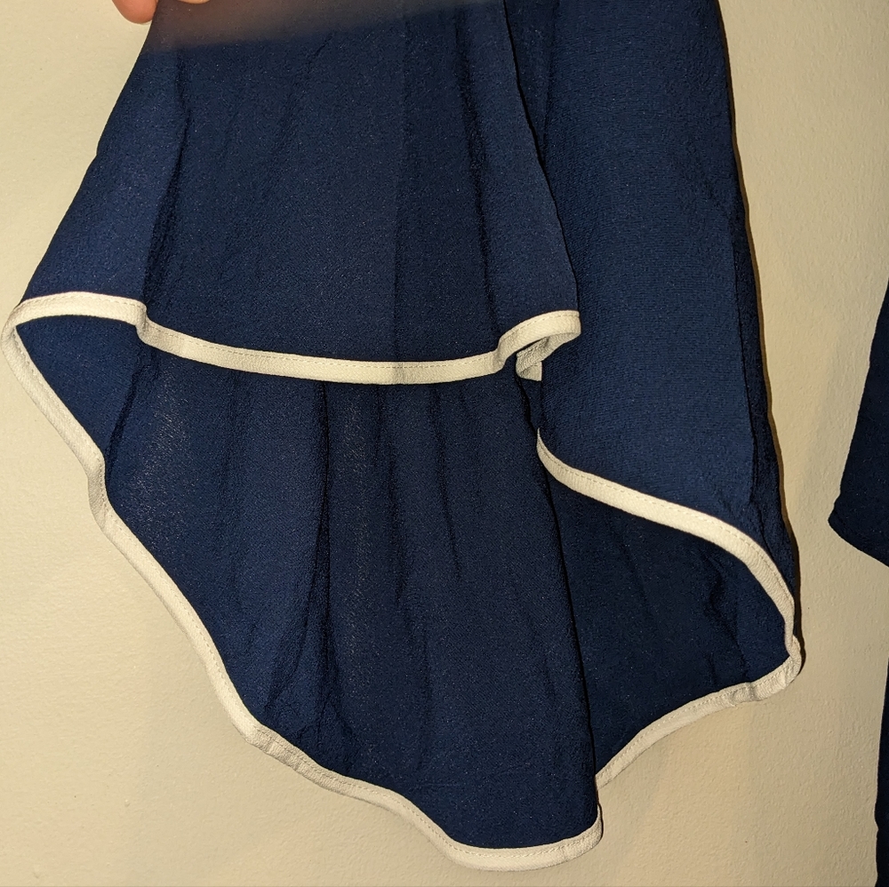 Blue top - Picture 2 of 3